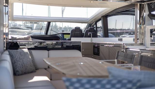 V55132 yacht for sale 25