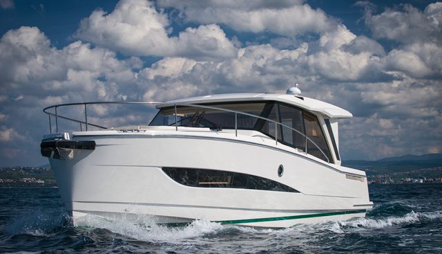 Greenline 39 yacht for sale 4
