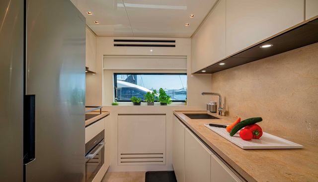 FIREFLY yacht for sale 44
