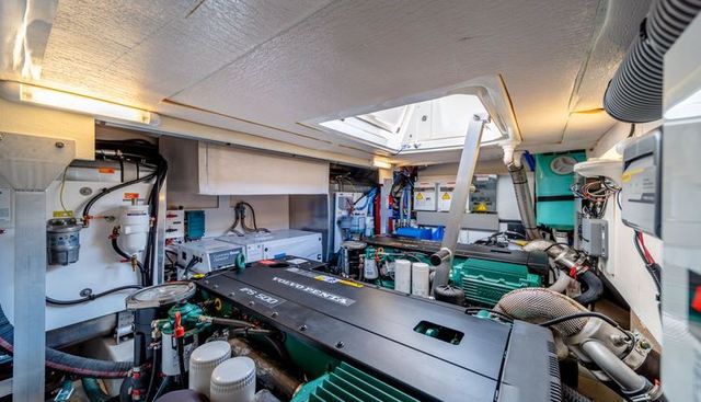 V & A yacht for sale 37