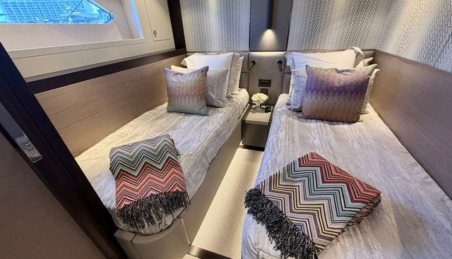 SEVEN yacht for sale 48