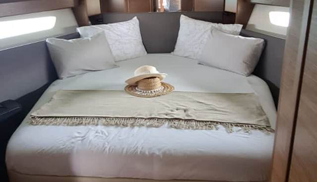 LA PINTA II yacht for sale 3