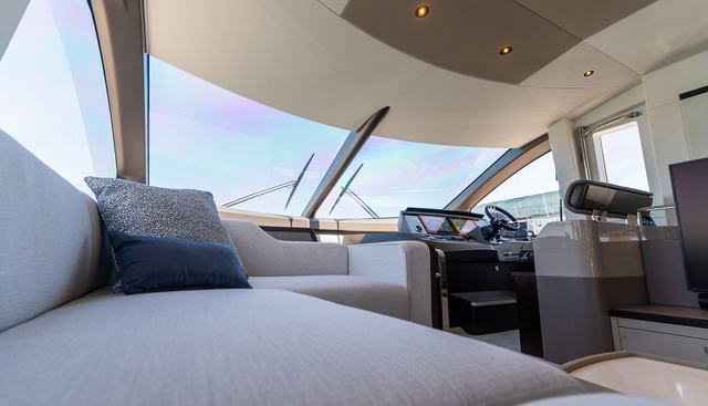 3042568 yacht for sale 32