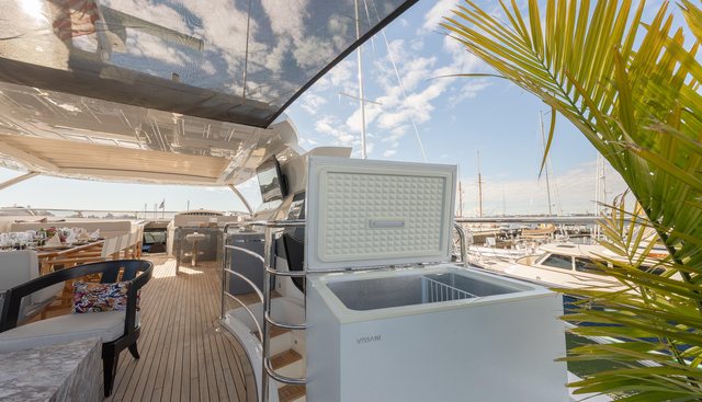 REUNION yacht for sale 27