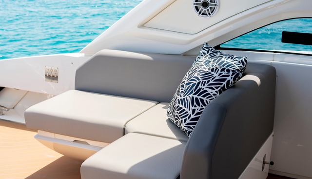 Fin yacht for sale 39