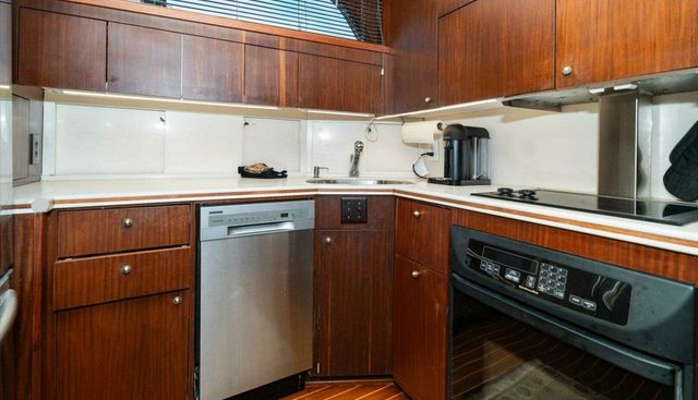 noname yacht for sale 33