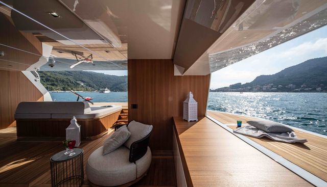 MANGUSTA GRANSPORT 45 yacht for sale 4