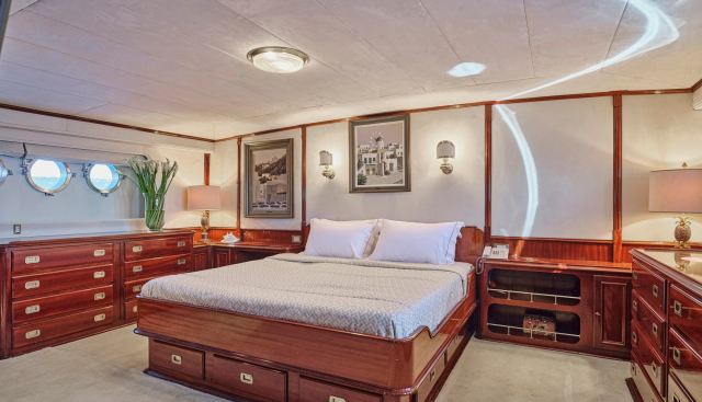Madame Thelma yacht for sale 12