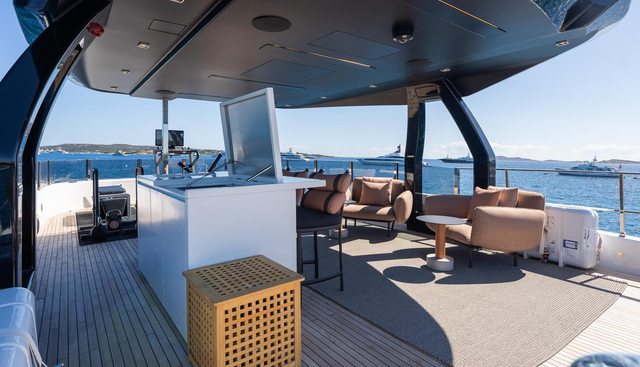 QUEEN J III yacht for sale 54