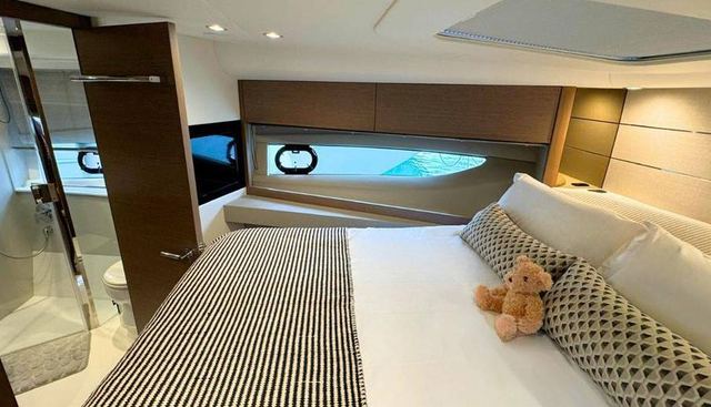 noname yacht for sale 37