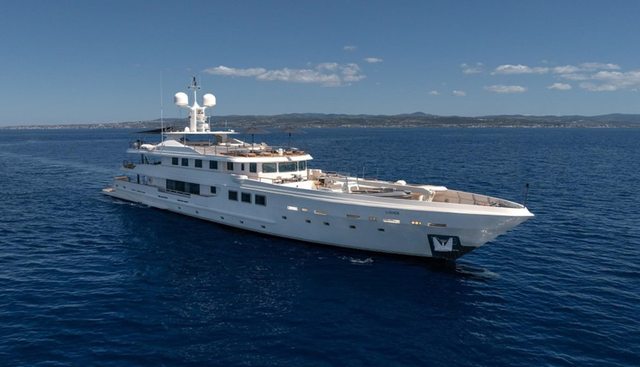 R23 yacht for sale 2