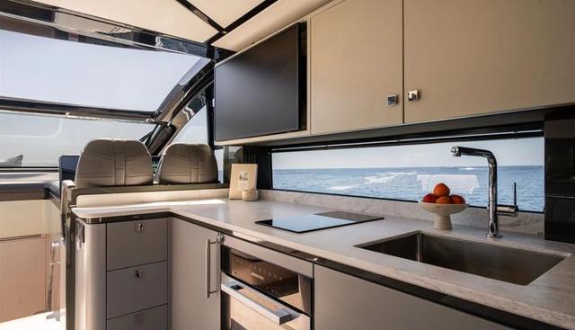 PREDATOR 55 yacht for sale 17