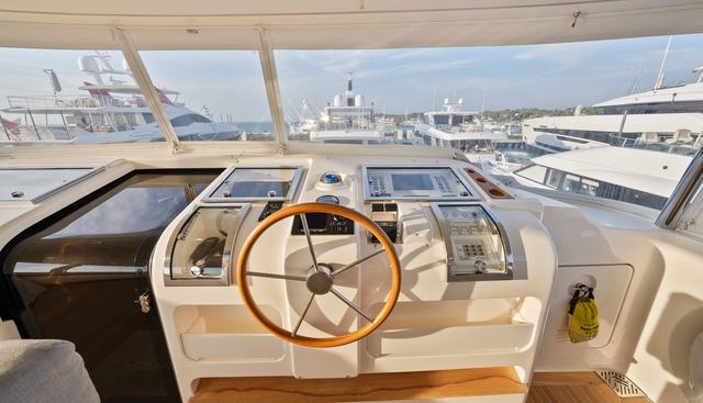 Fontana yacht for sale 22