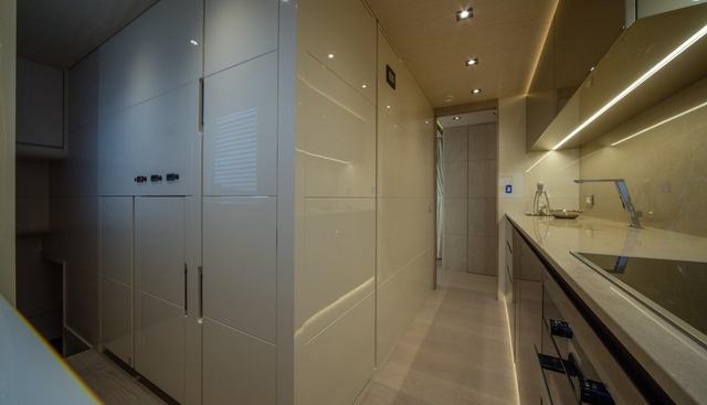 REKOMA yacht for sale 20
