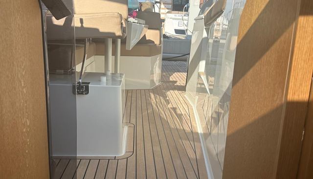 noname yacht for sale 32