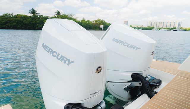 LA PLAGE yacht for sale 33