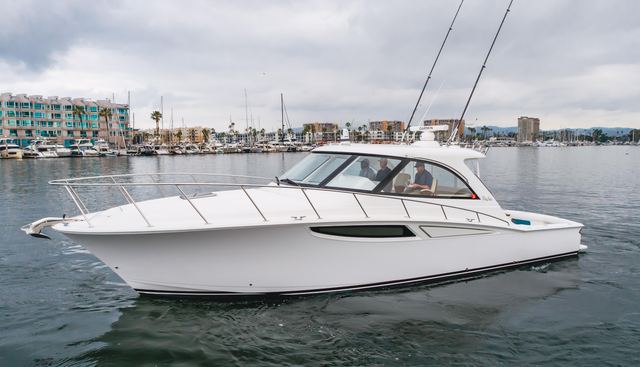 Commodore Two yacht for sale 23