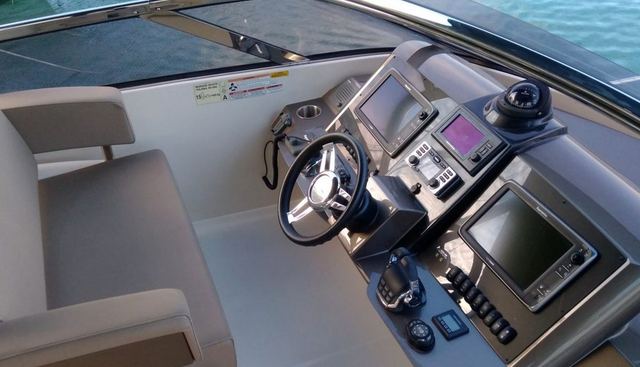 MARQUIS 630 SPORT yacht for sale 8