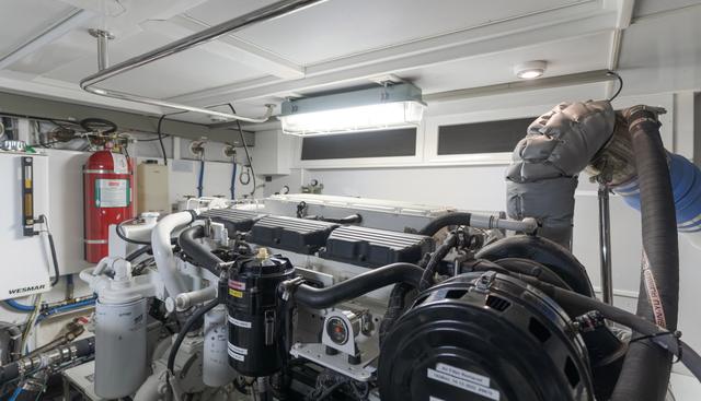 MALOU yacht for sale 49