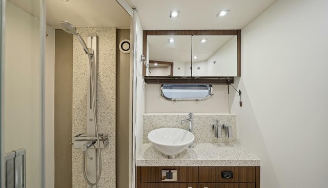 noname yacht for sale 37