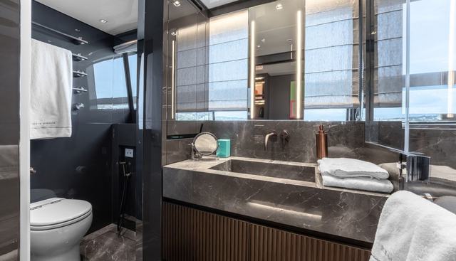 ICE OF LONDON yacht for sale 23