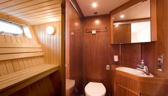 STELLA NOVA yacht for sale 20