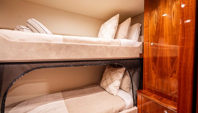 Buzz yacht for sale 32
