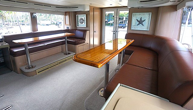 Hatteras 92' yacht for sale 27