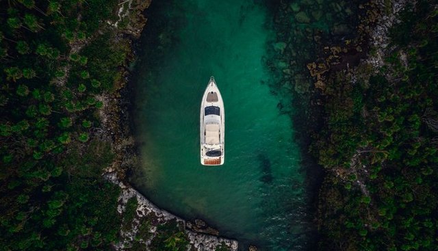 BELLE yacht for sale 20