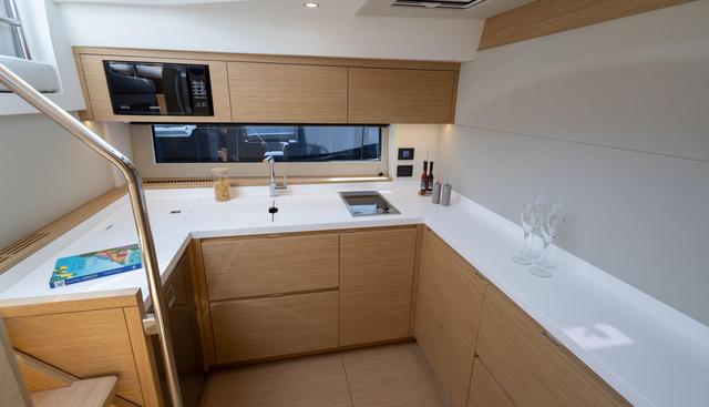 PRGT52 yacht for sale 19