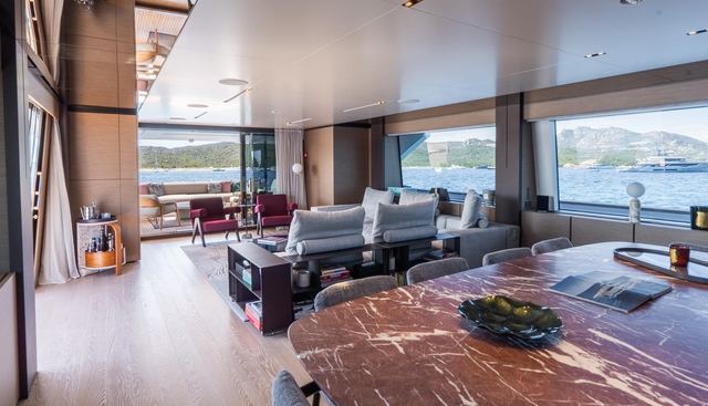 QUEEN J III yacht for sale 14