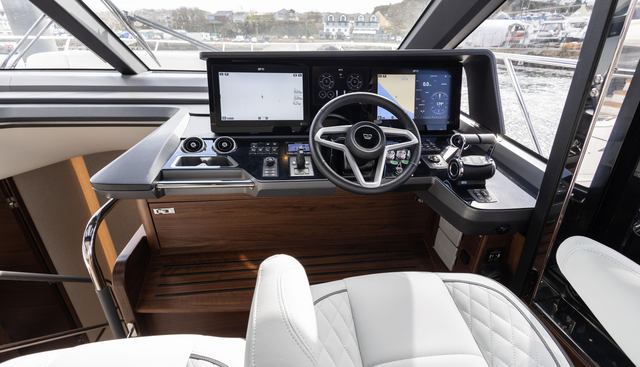 S65529 yacht for sale 24