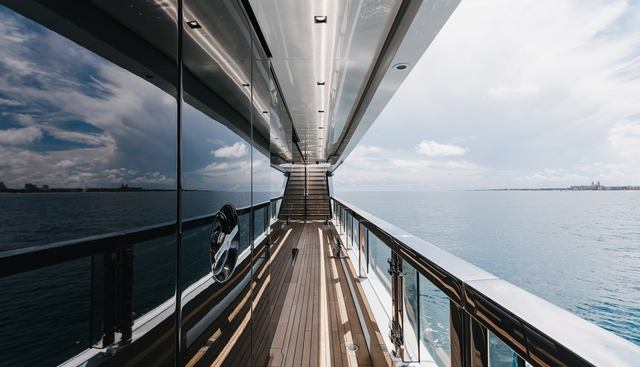 GOLDENEYE yacht for sale 53