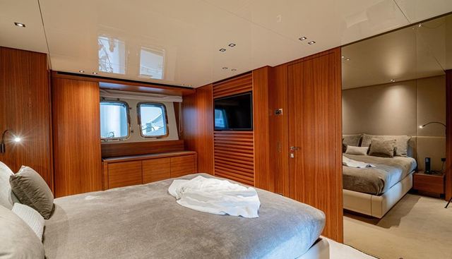 M&M yacht for sale 10