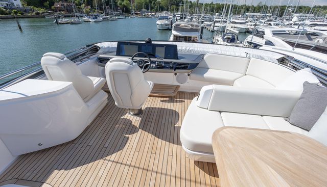 S65532 yacht for sale 8