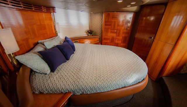 BELLE yacht for sale 30