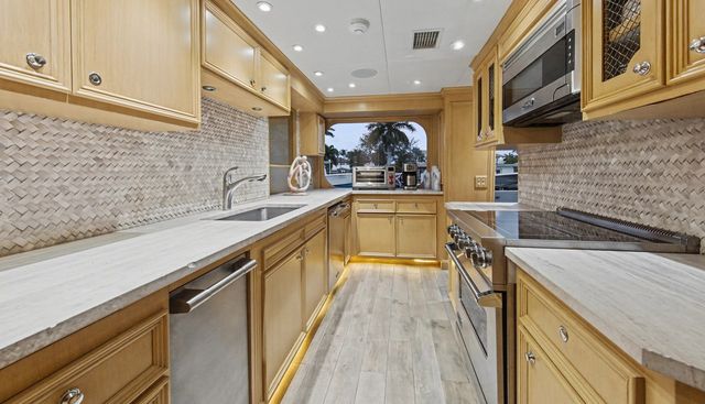 Savoir-faire yacht for sale 12