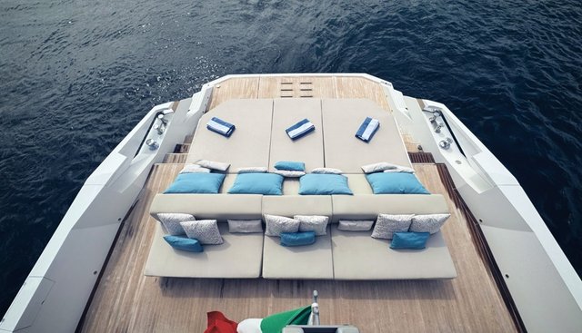 ACQUA CHIARA yacht for sale 17