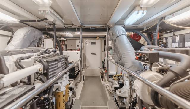 AL DI LA yacht for sale 37