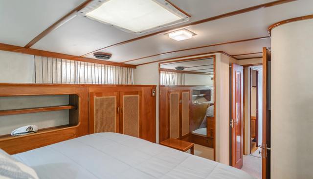 Vin Santo yacht for sale 37