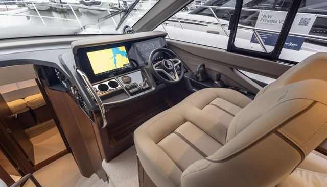 F50235 yacht for sale 43