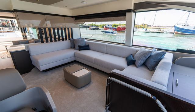 3042568 yacht for sale 34