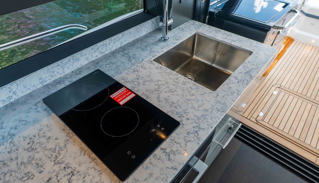 7572655 yacht for sale 23