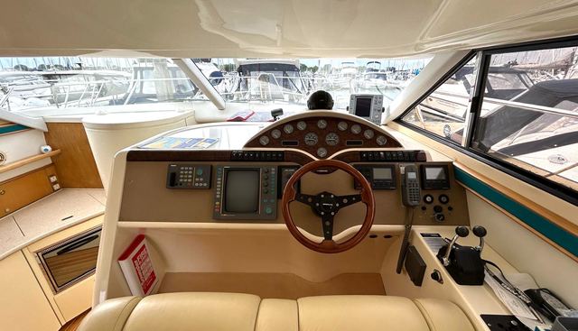 noname yacht for sale 33