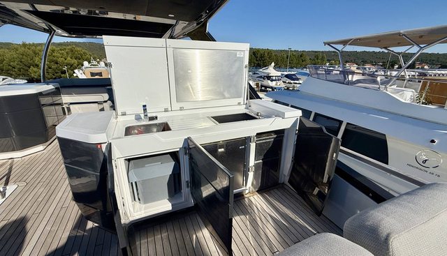 noname yacht for sale 12