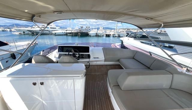 F55 yacht for sale 8
