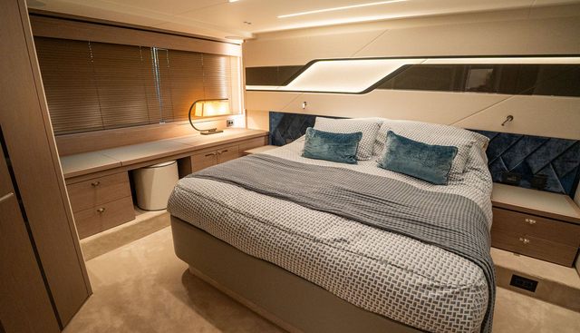 LA RUBIA yacht for sale 30