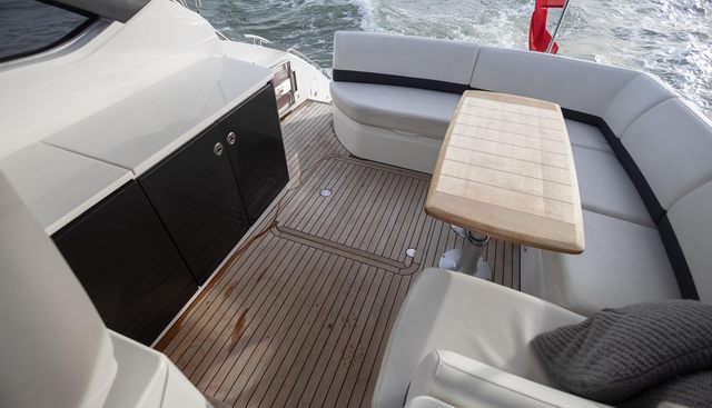 Viola III yacht for sale 40