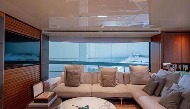 M&M yacht for sale 5