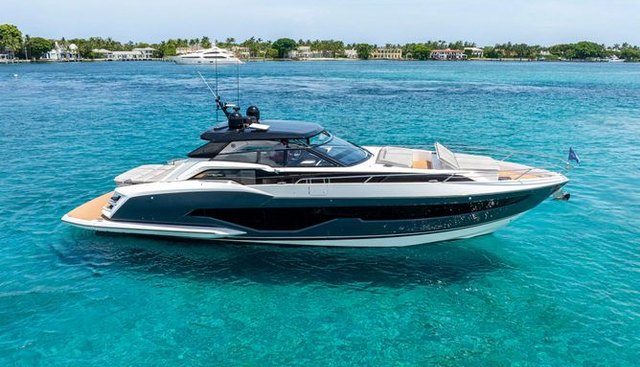 Fin yacht for sale 3